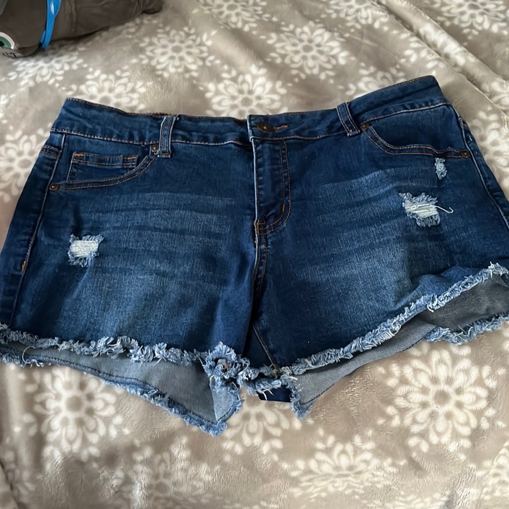 Dark denim shorts stretchy new